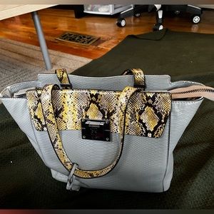 *AS IS* Guess | Grey Purse With Snake Skin Print Accents